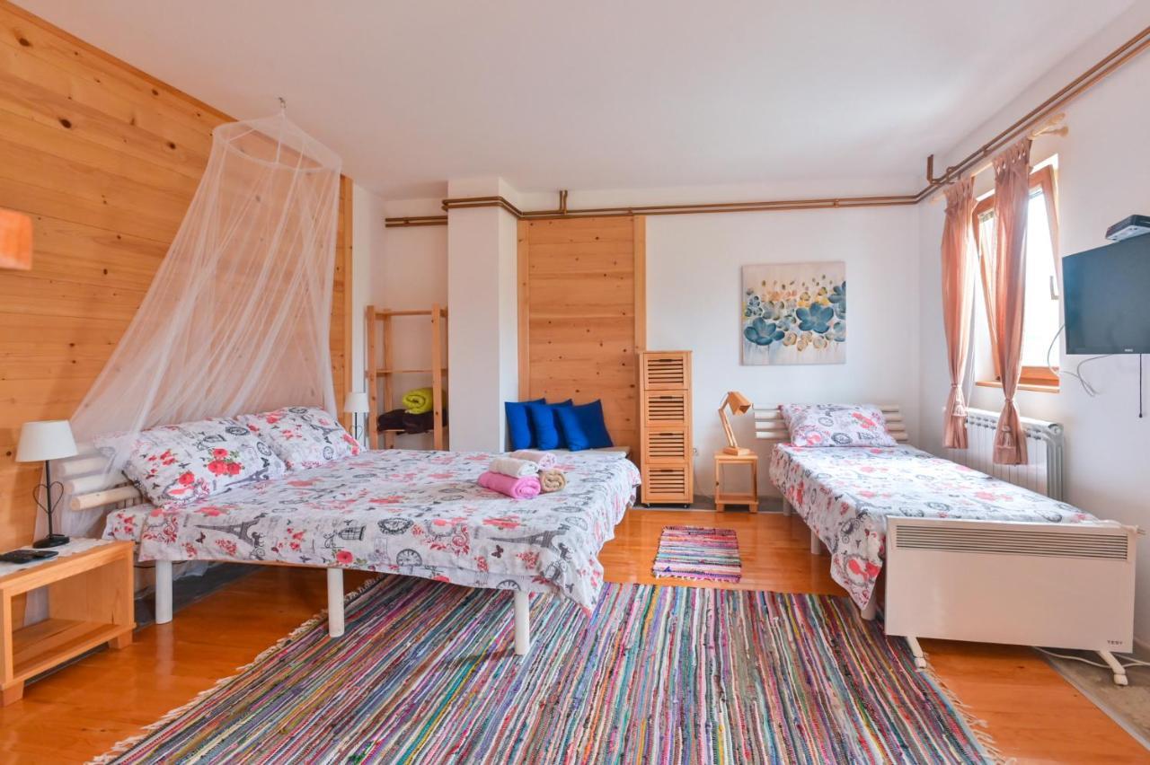 Neva Apartments โมกราโกรา ภายนอก รูปภาพ